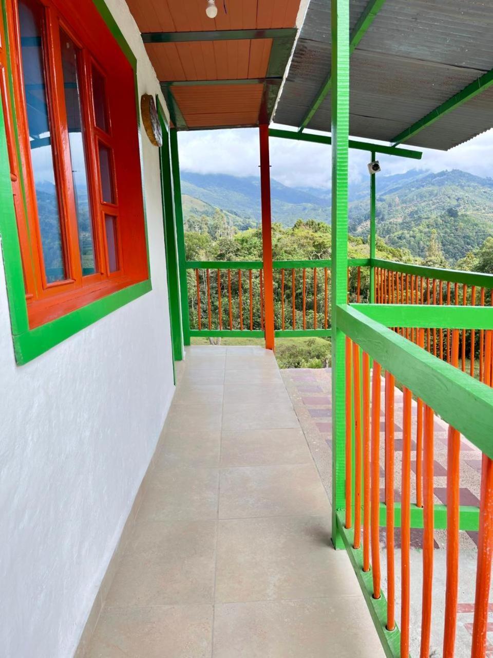 Hostal Bamboo ซาเลนโต ภายนอก รูปภาพ